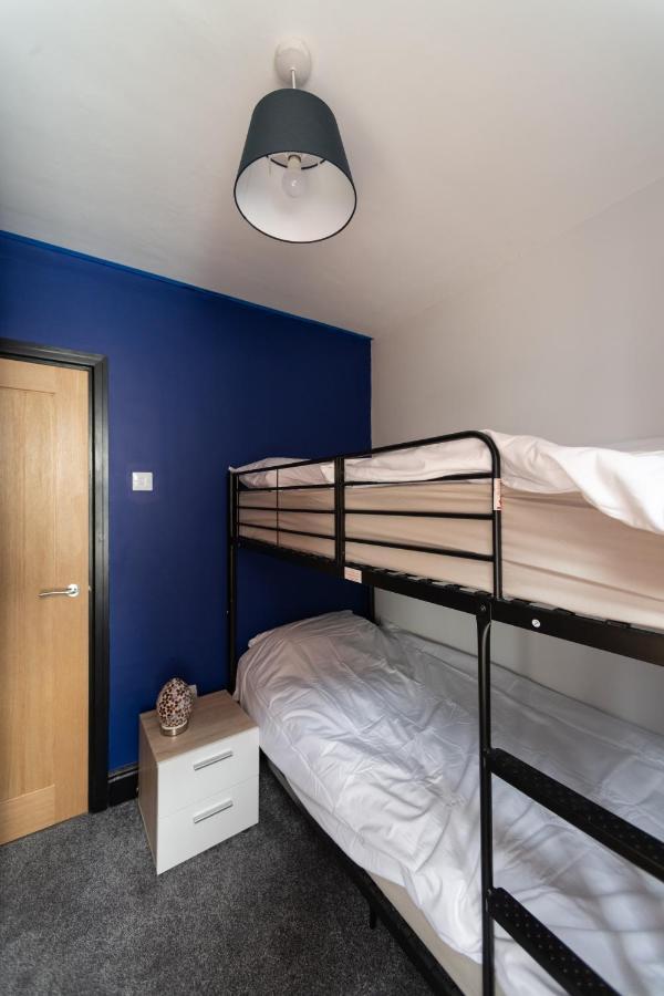 Lovely 2-Bed Apartment In Blackpool Secret House Bagian luar foto